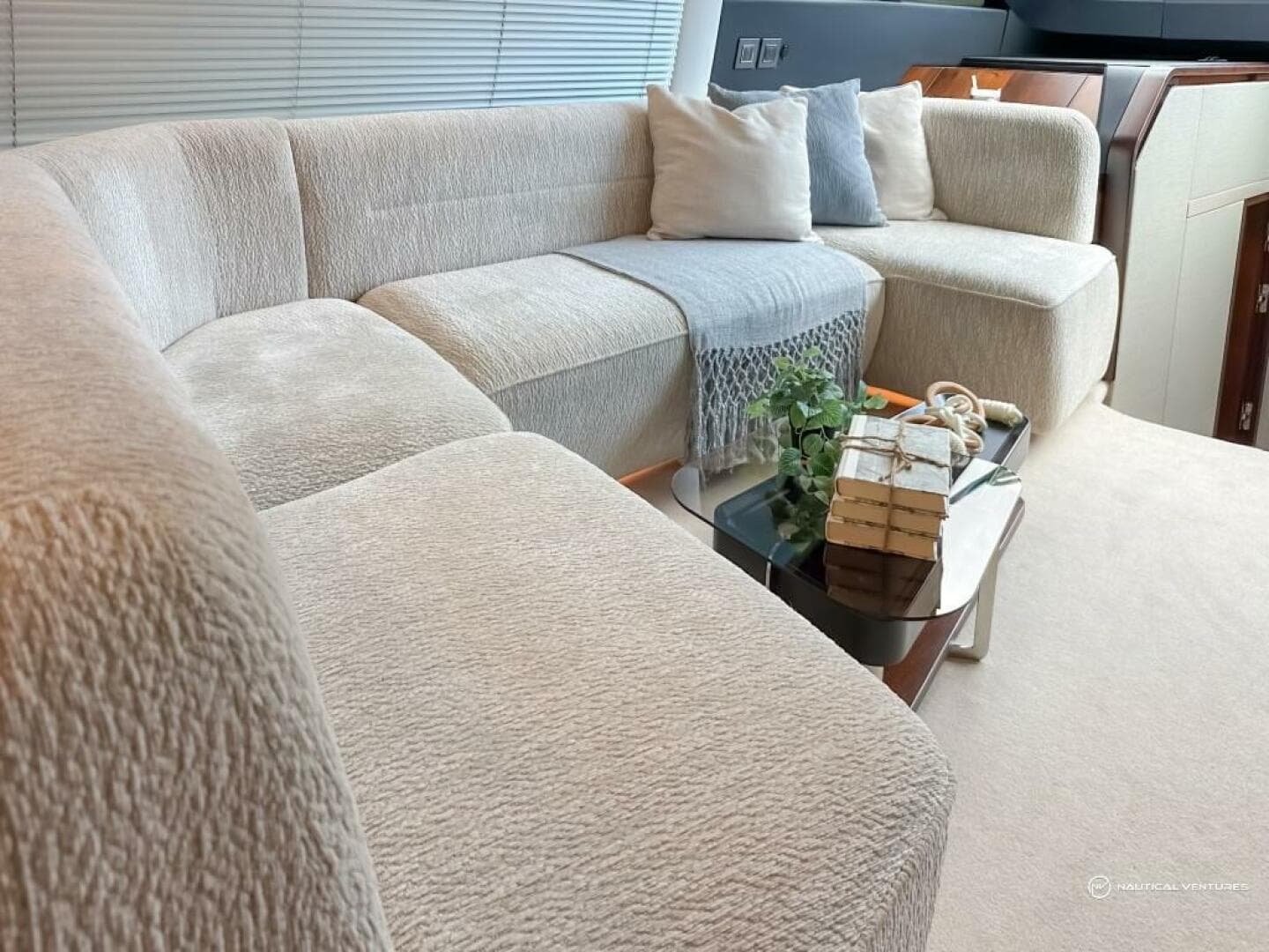 2023 Fairline Phantom 65 — photo 19