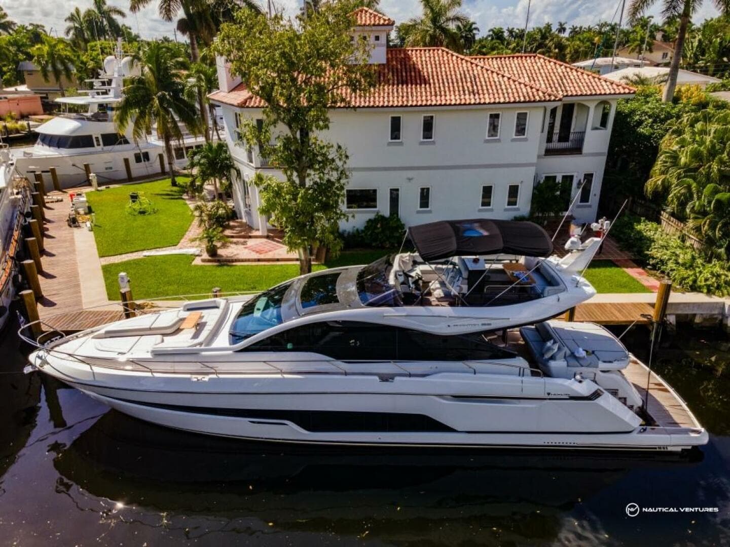 2023 Fairline Phantom 65 — photo 2