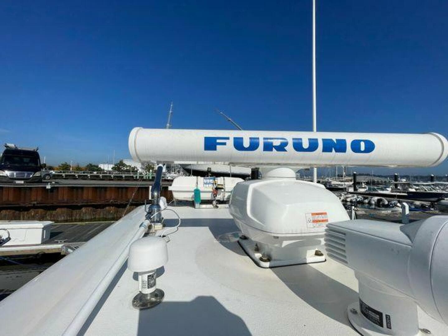 2011 Pursuit 280 CC — photo 23