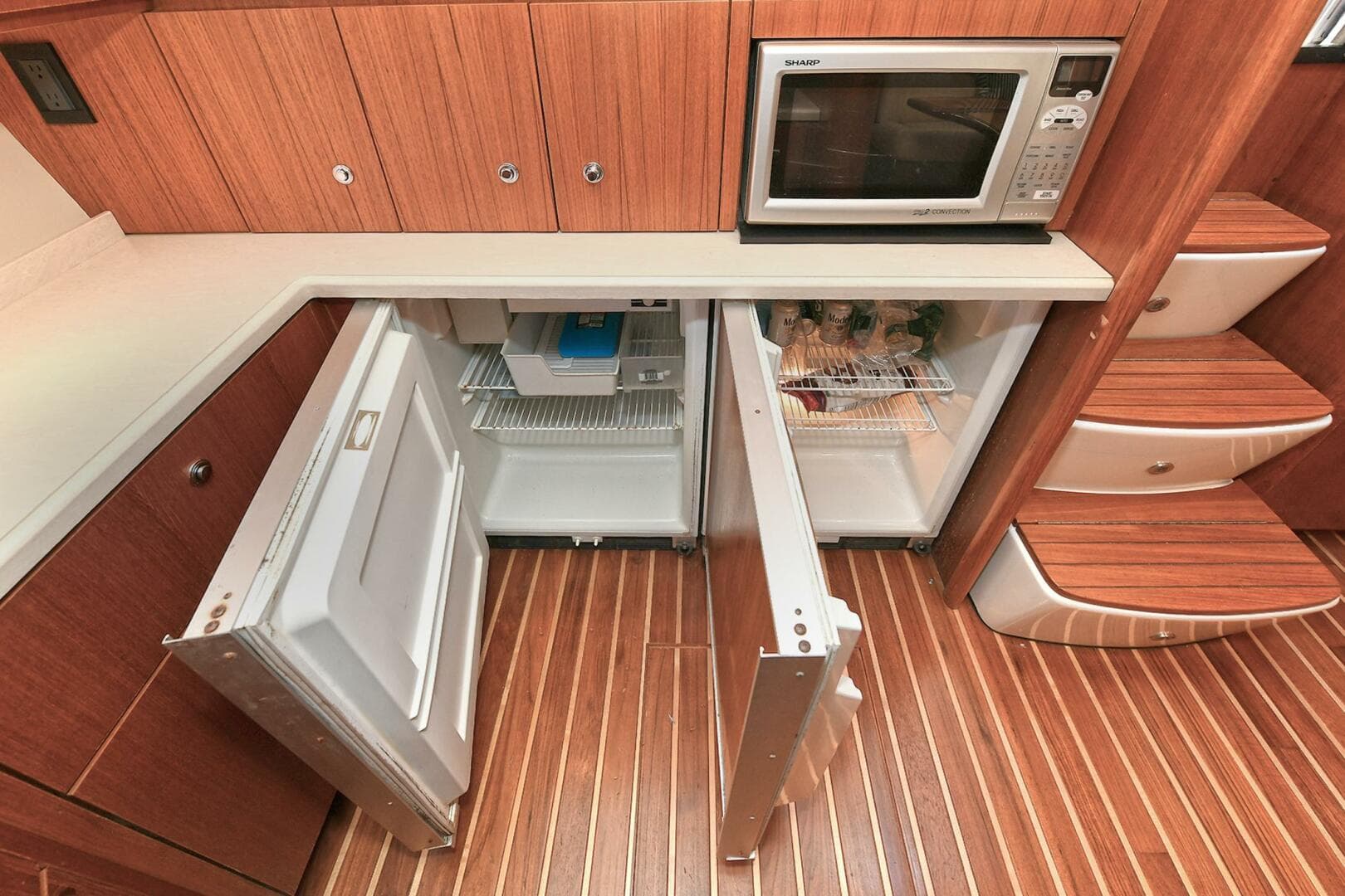 2008 Tiara Yachts 4200 Open — photo 33