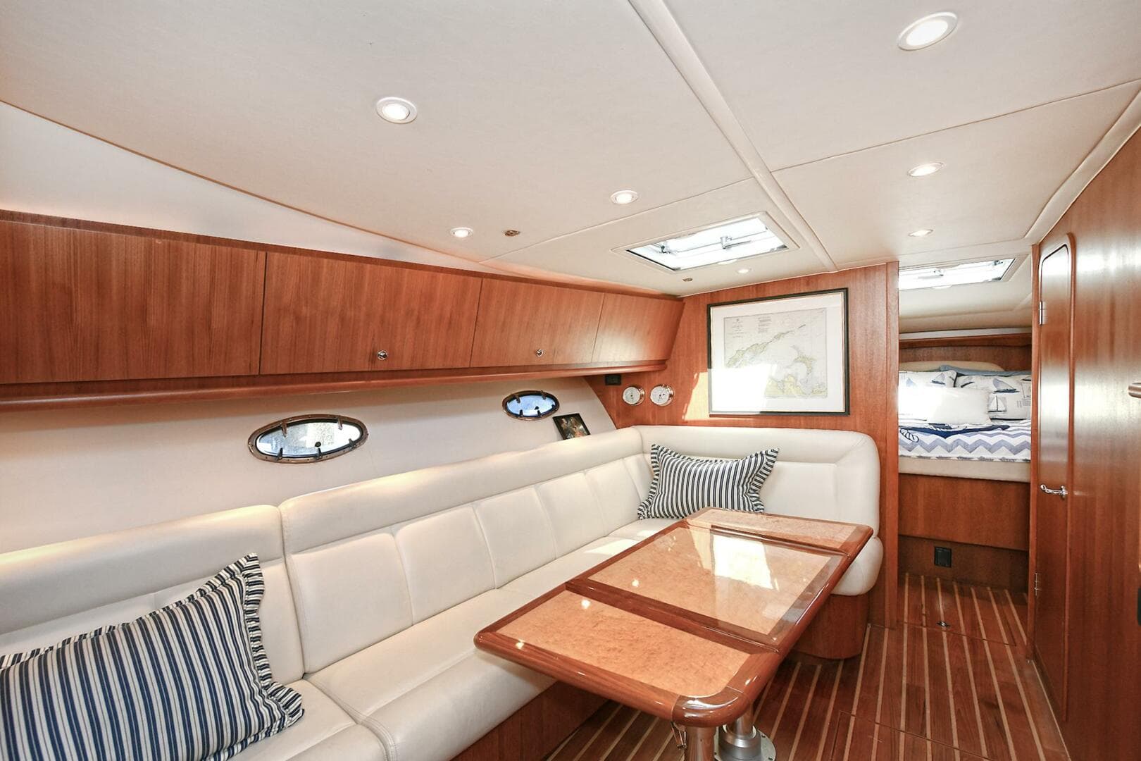 2008 Tiara Yachts 4200 Open — photo 28