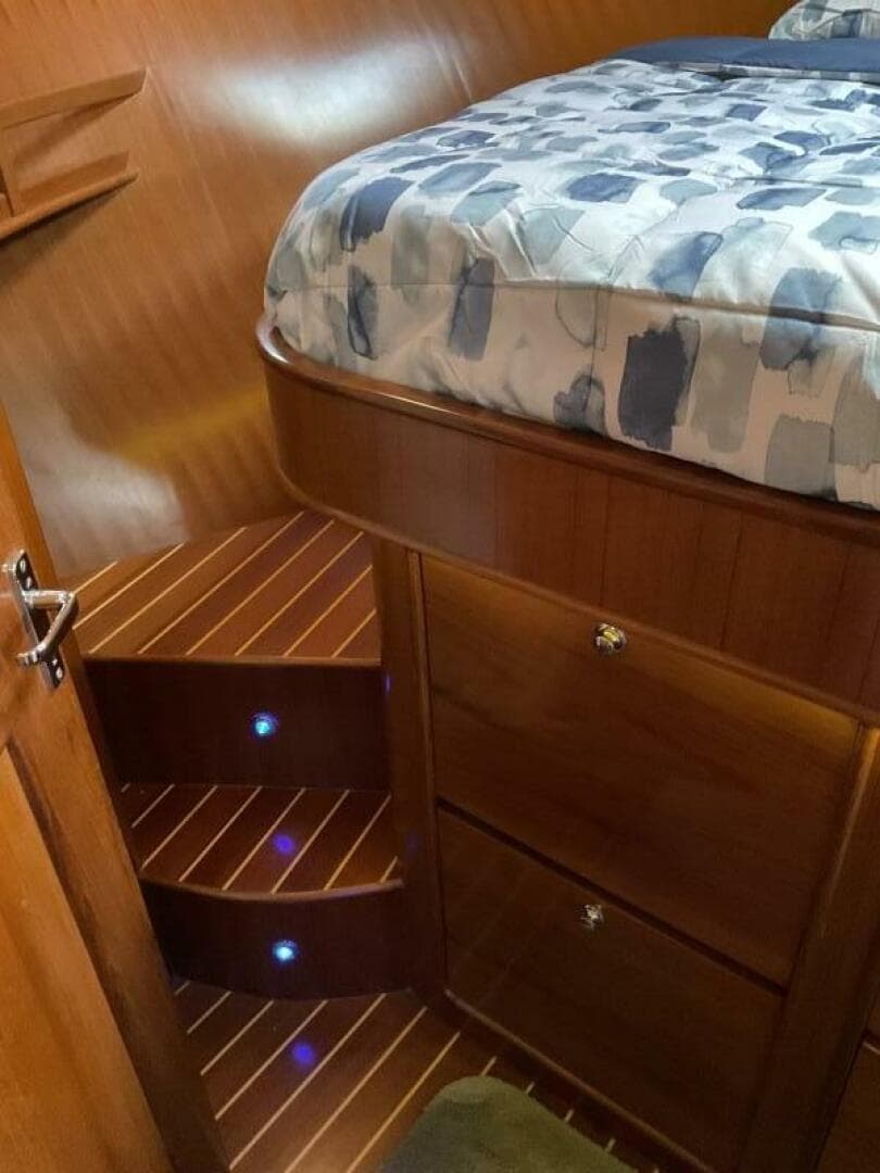 2012 Integrity 45 — photo 10