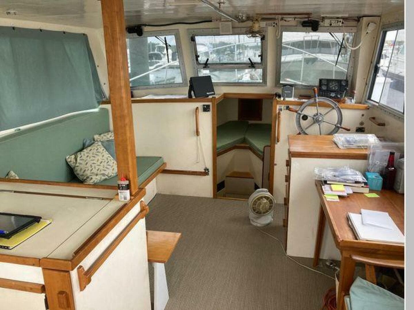 1984 Duffy Flybridge Cruiser — photo 24