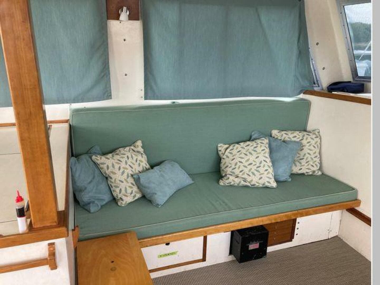 1984 Duffy Flybridge Cruiser — photo 28