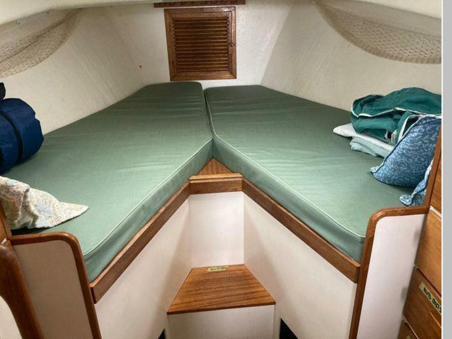 1984 Duffy Flybridge Cruiser — photo 36