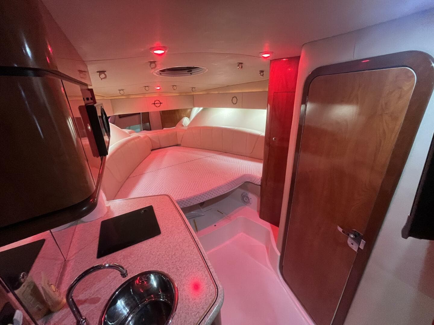 2007 Fountain 33 Sportfish Cruiser — photo 16