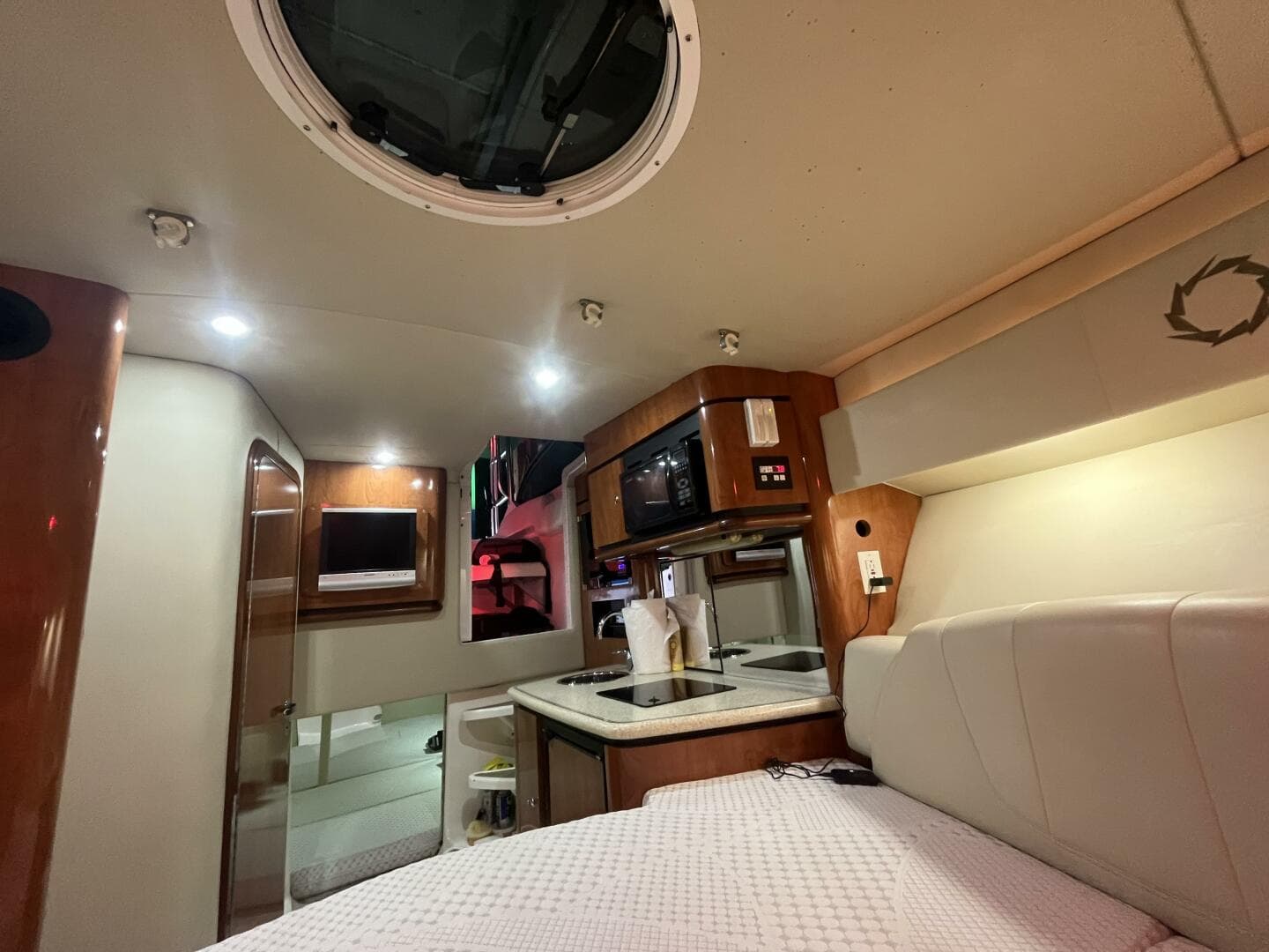 2007 Fountain 33 Sportfish Cruiser — photo 14