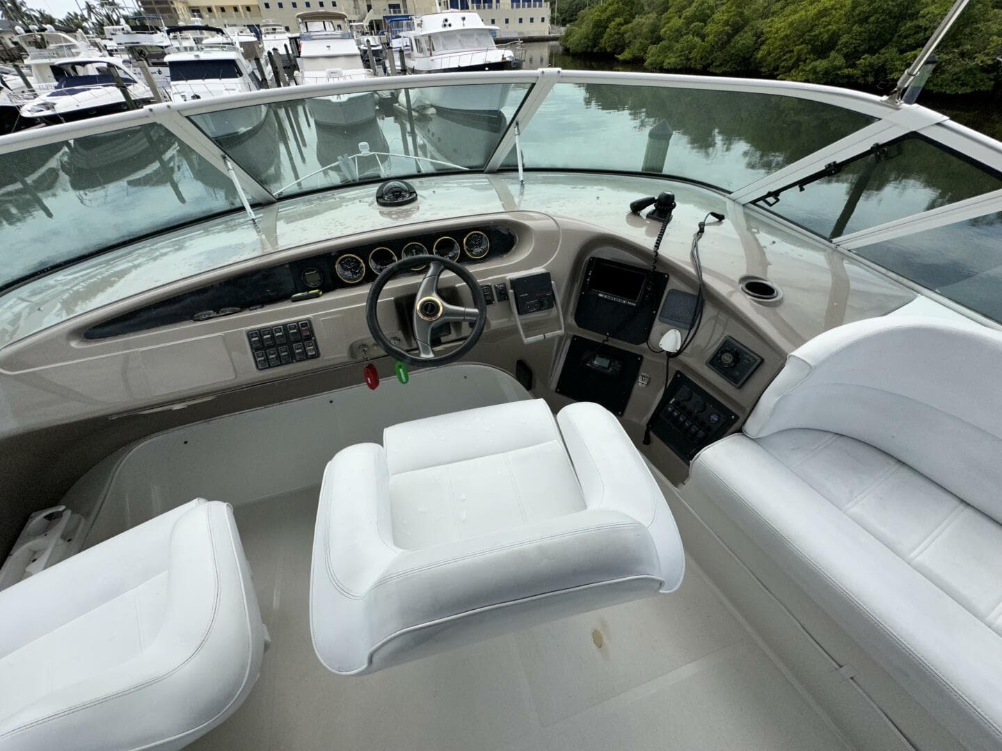 1999 Carver 450 Pilothouse — photo 15