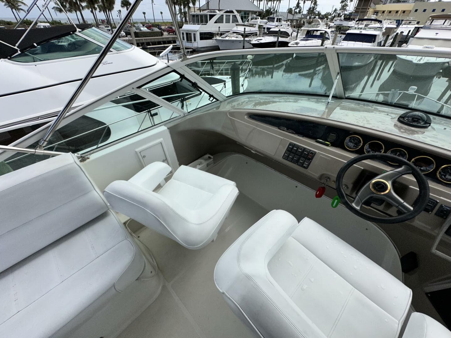 1999 Carver 450 Pilothouse — photo 13