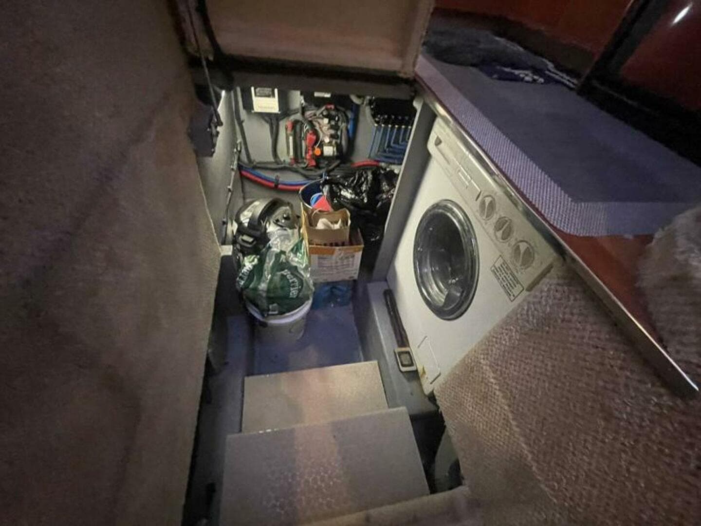 2002 Sea Ray 480 — photo 33