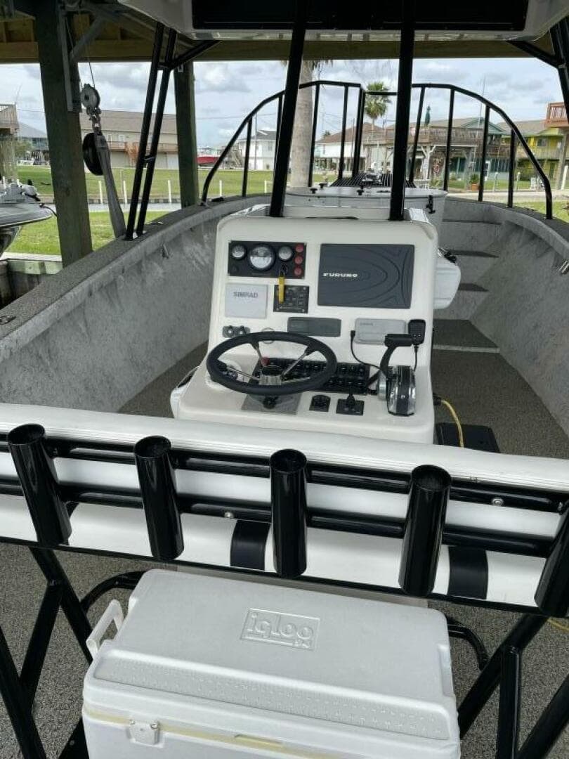 1997 Custom 31 Center Console — photo 46