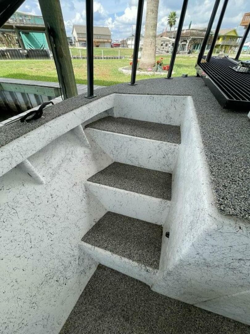 1997 Custom 31 Center Console — photo 5