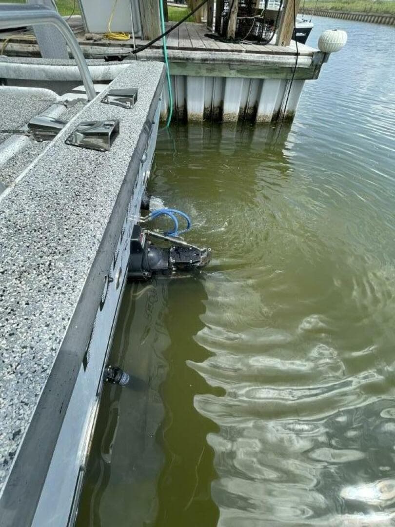 1997 Custom 31 Center Console — photo 30