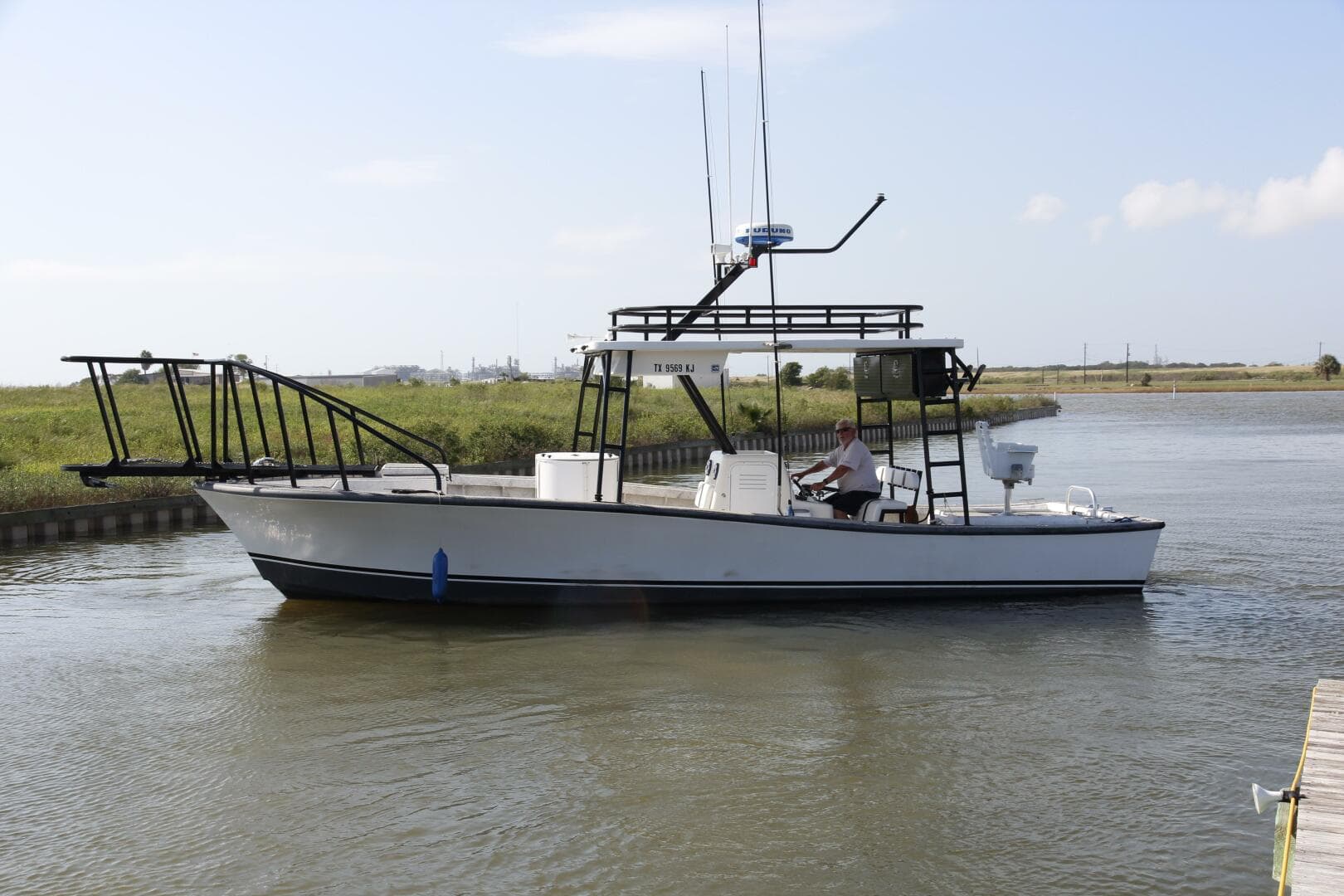1997 Custom 31 Center Console — photo 43