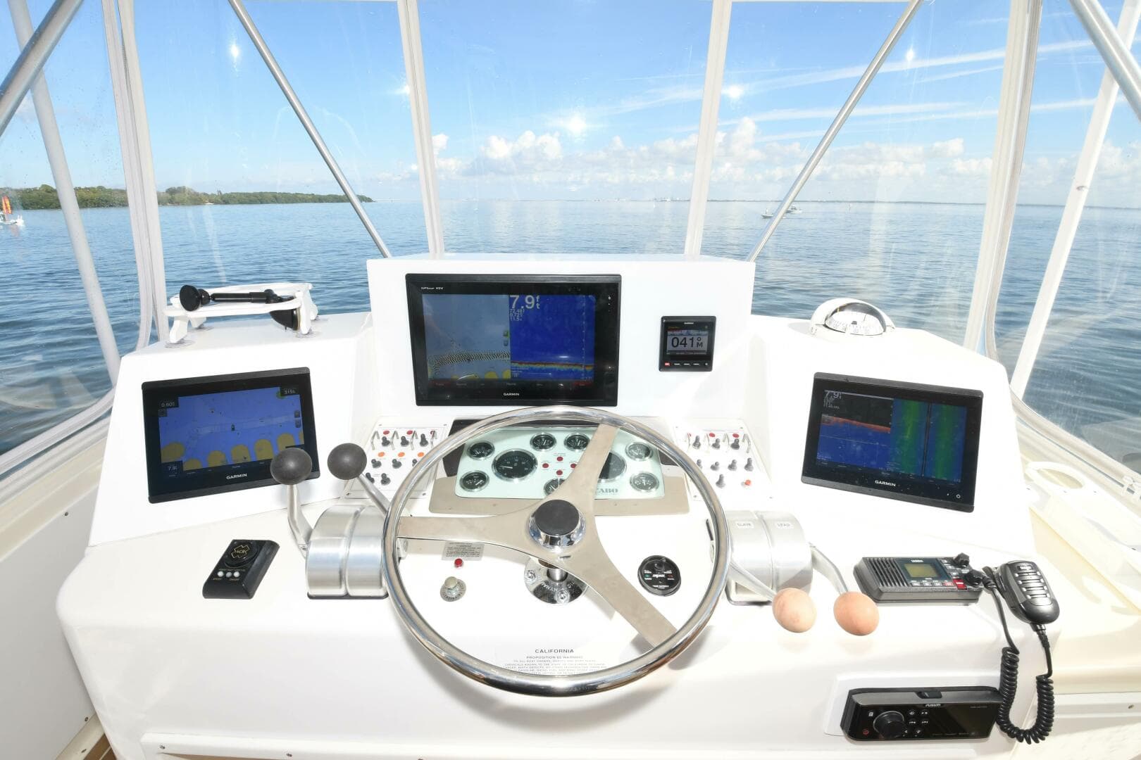 2001 Cabo 35 Flybridge — photo 22