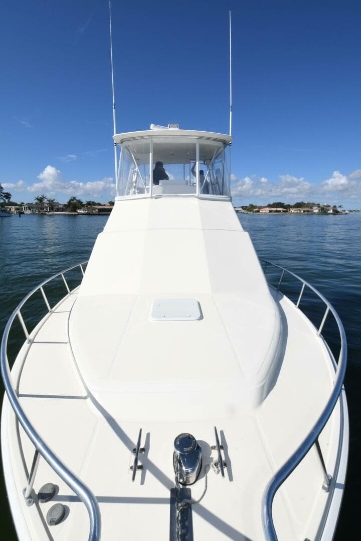 2001 Cabo 35 Flybridge — photo 16