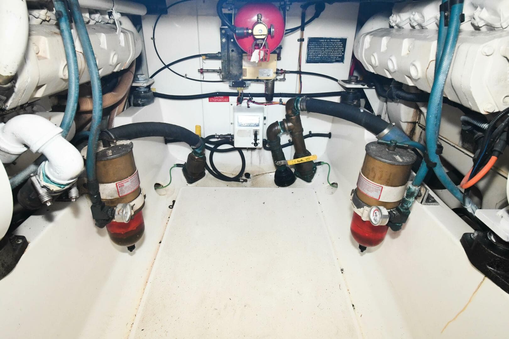 2001 Cabo 35 Flybridge — photo 27