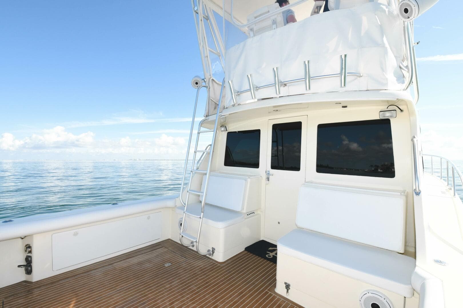 2001 Cabo 35 Flybridge — photo 5