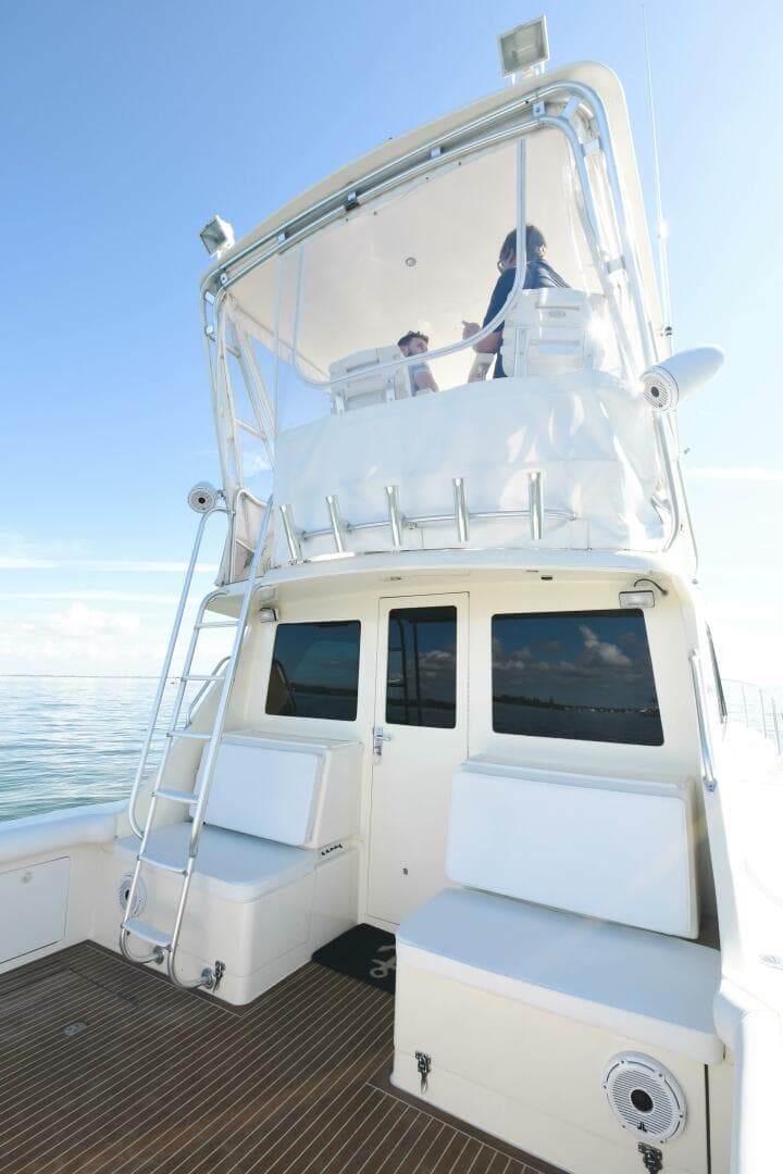 2001 Cabo 35 Flybridge — photo 24