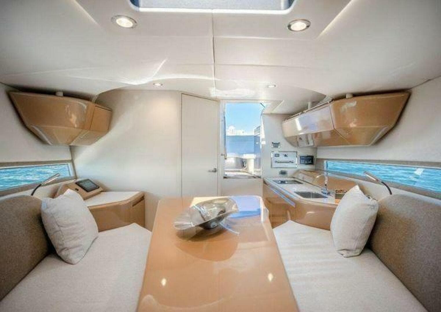 2018 Canard Emotion Hybrid — photo 23