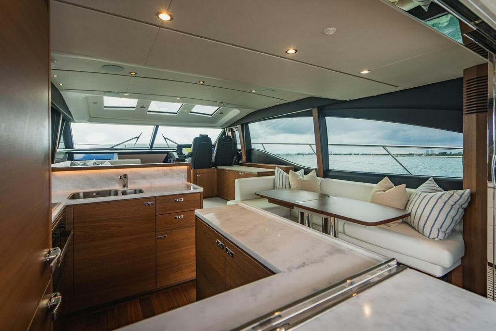 2022 Princess S66 — photo 44