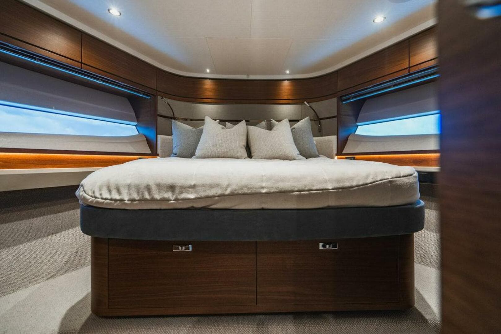 2022 Princess S66 — photo 70