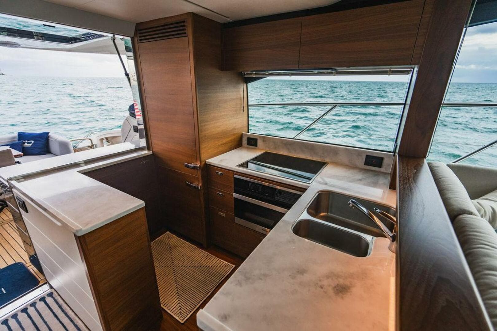 2022 Princess S66 — photo 52