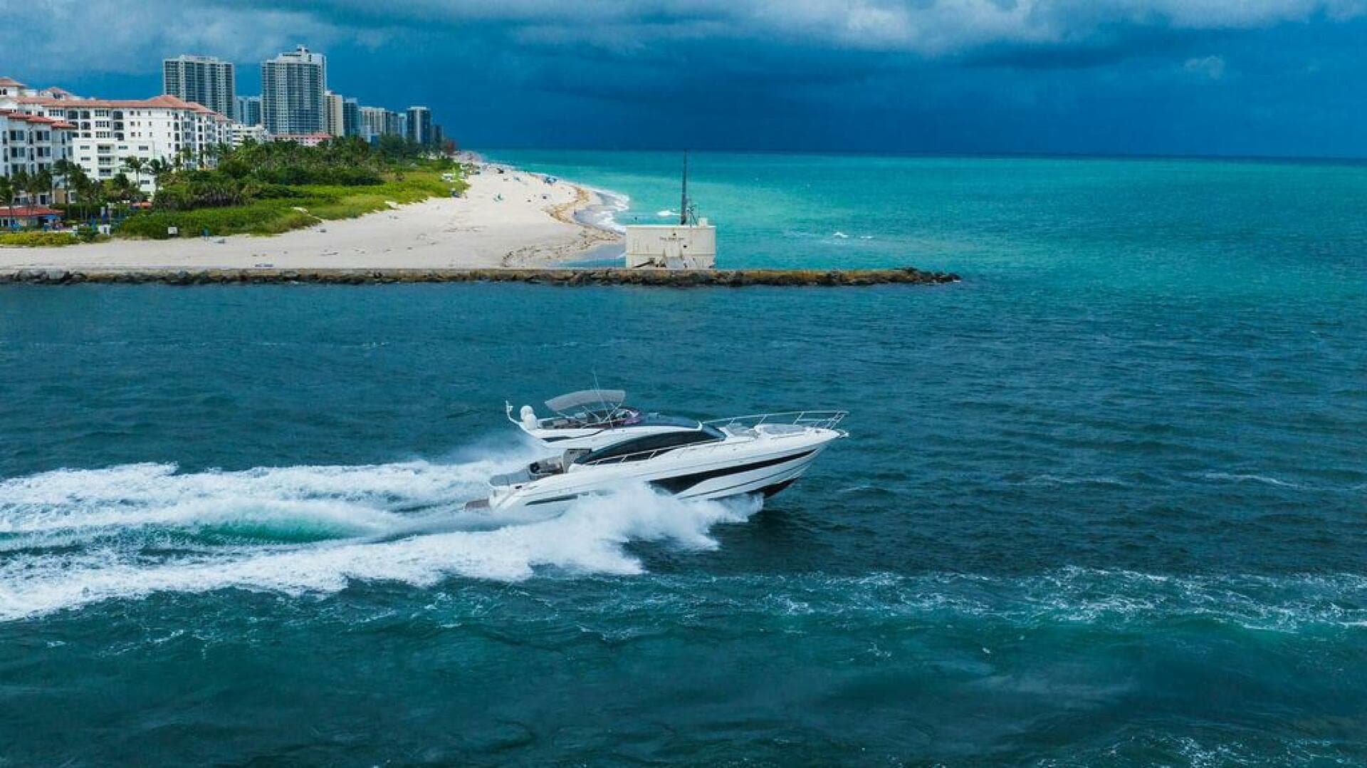 2022 Princess S66 — photo 4