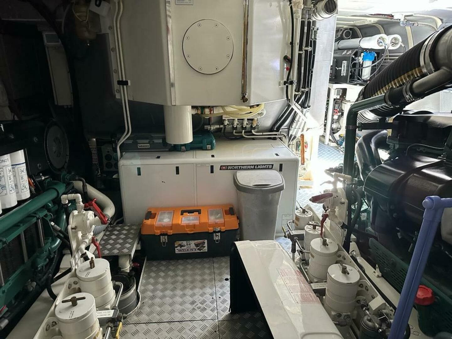 2011 Acico 74 — photo 19