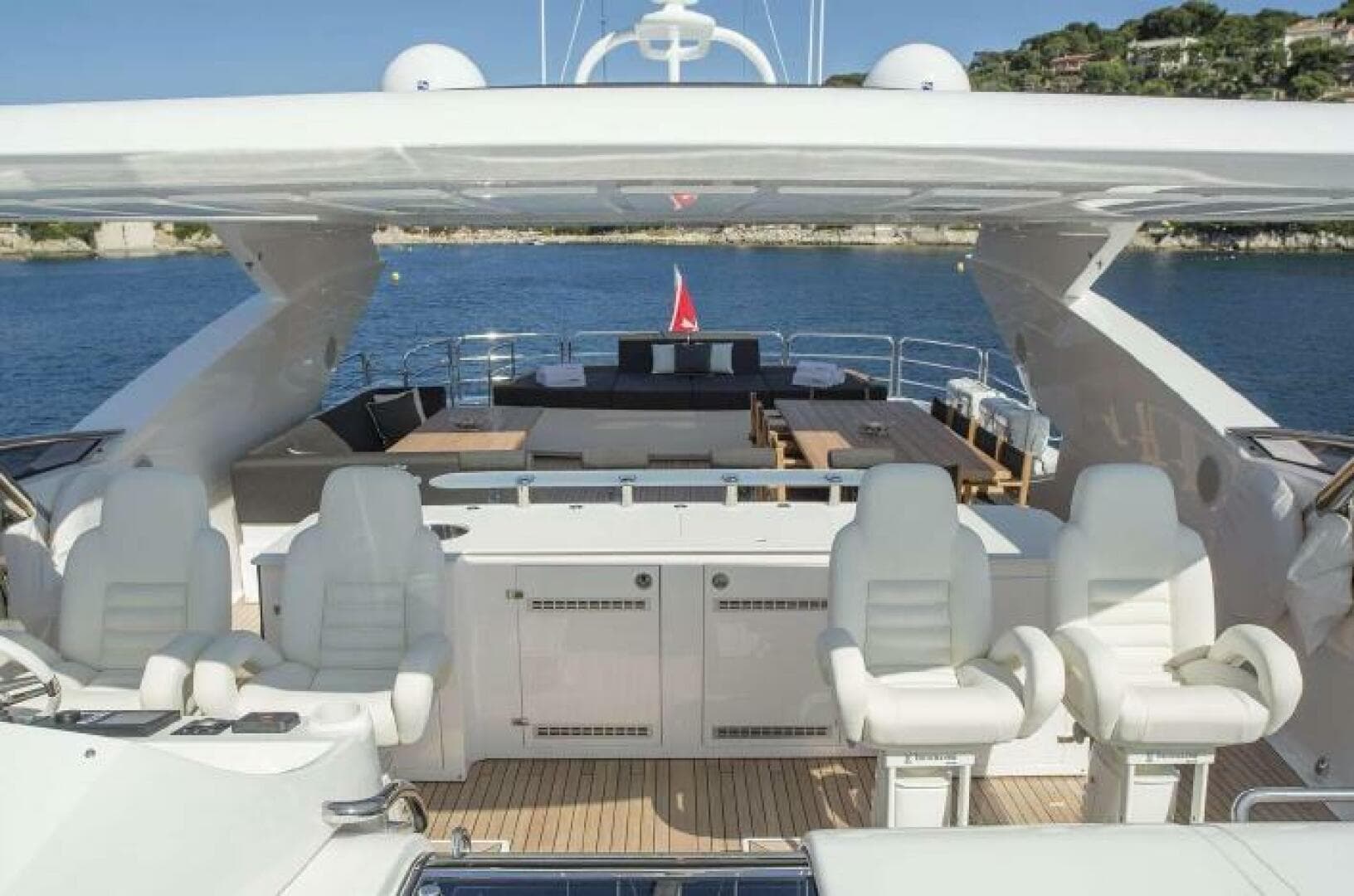 2013 Sunseeker 115 — photo 8
