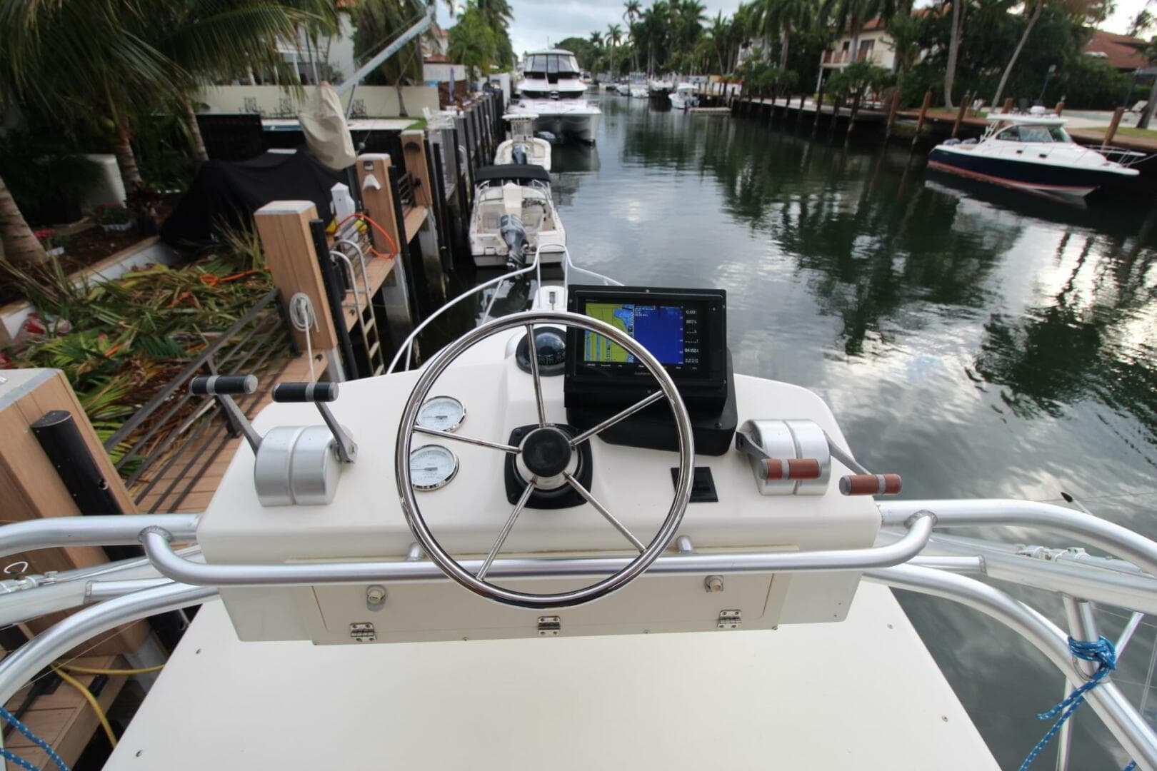 2006 Albemarle 320 Express — photo 21