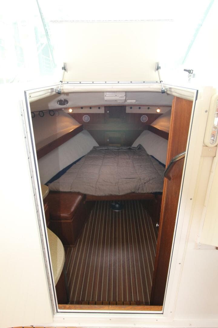 2006 Albemarle 320 Express — photo 25