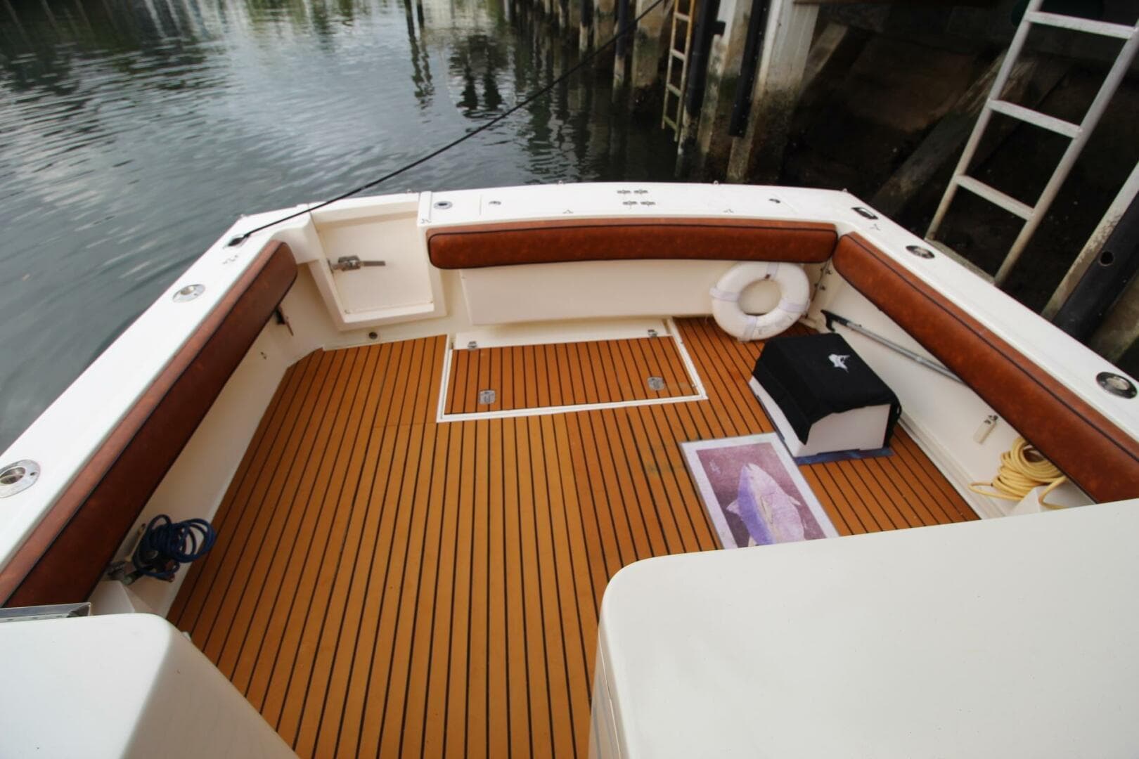 2006 Albemarle 320 Express — photo 9