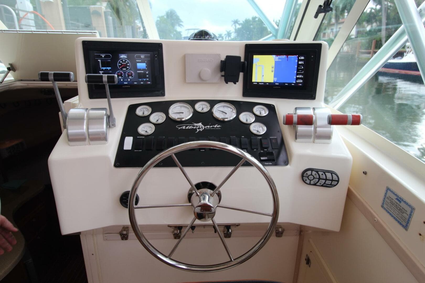 2006 Albemarle 320 Express — photo 20