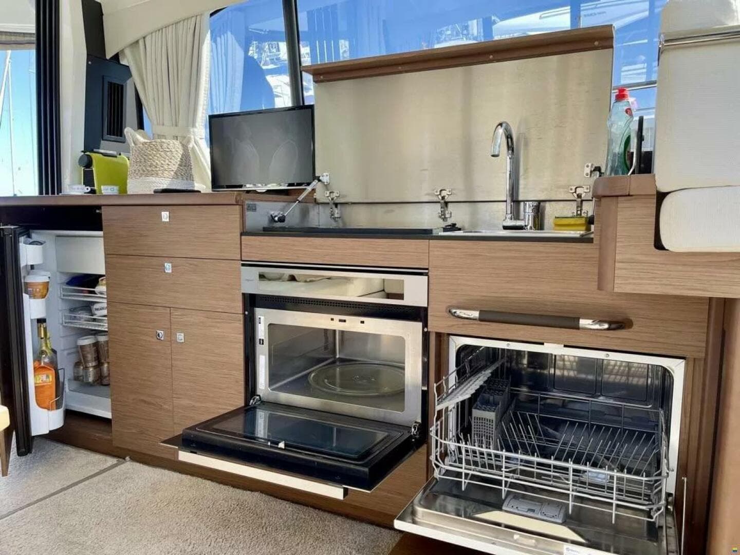 2019 Jeanneau — photo 13