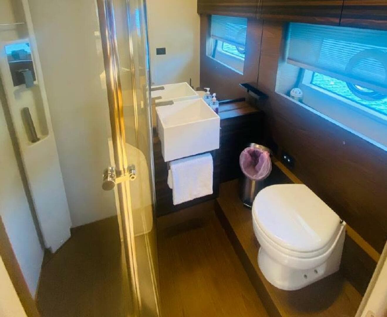 2020 Ferretti Yachts 670 — photo 9