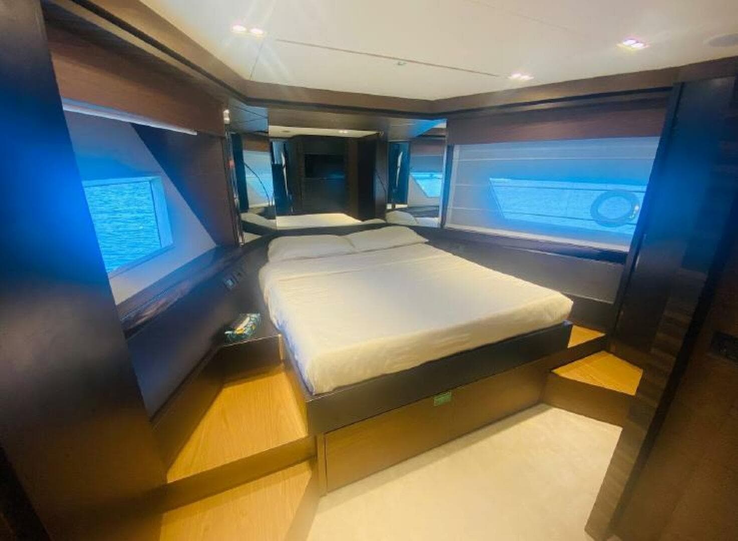 2020 Ferretti Yachts 670 — photo 8