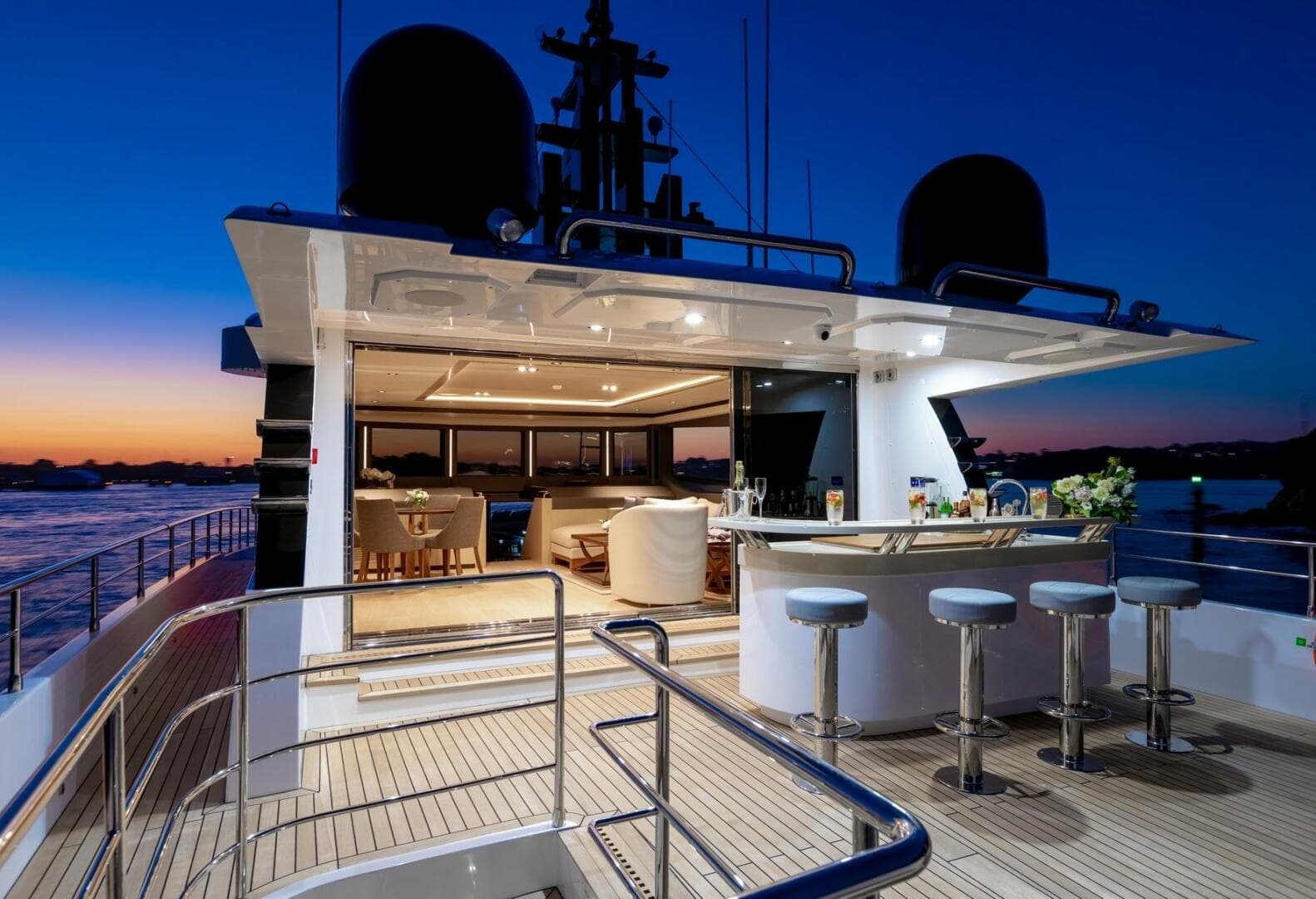 2024 Gulf Craft Majesty 100 — photo 8