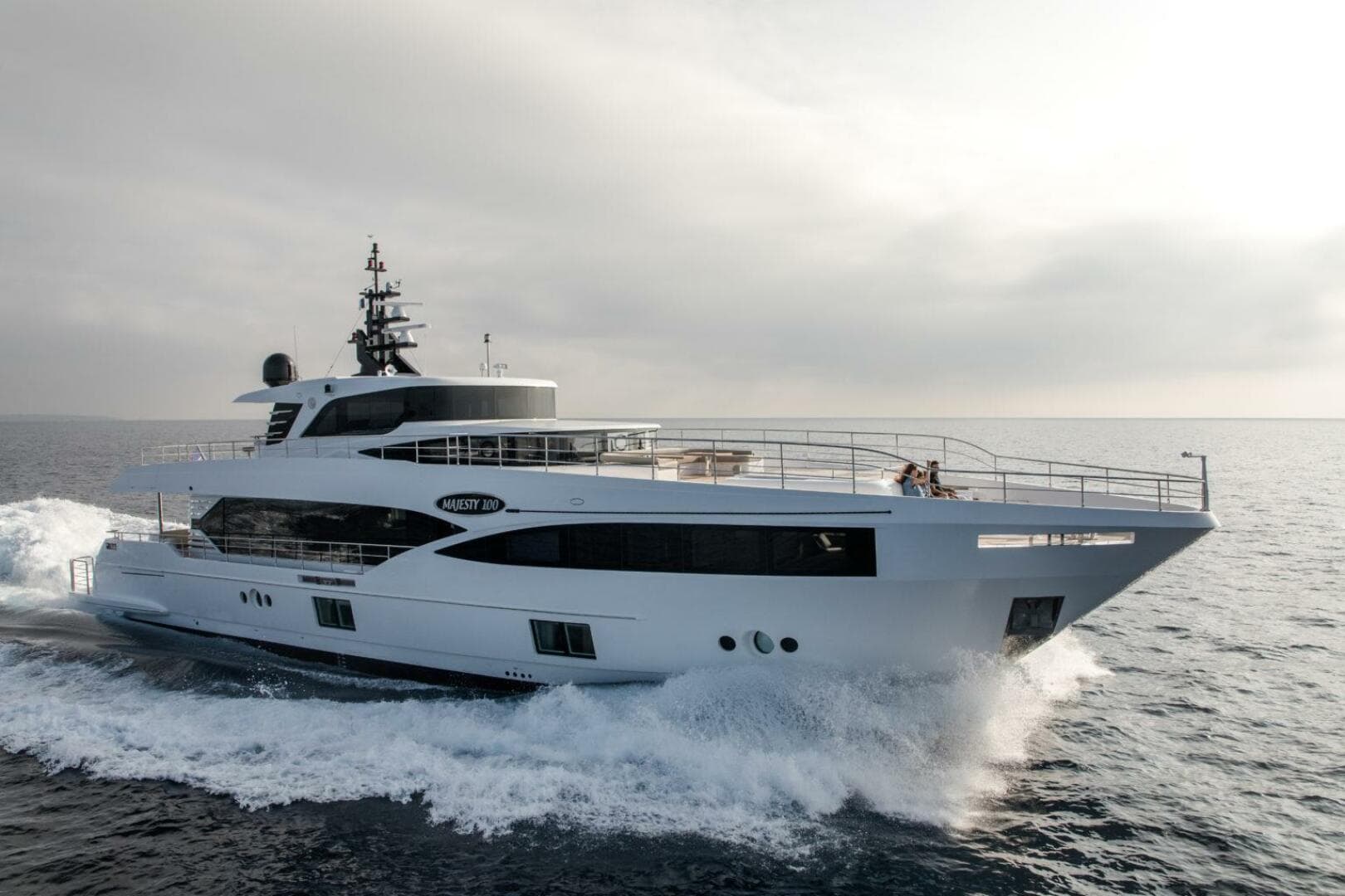 2024 Gulf Craft Majesty 100 — photo 2