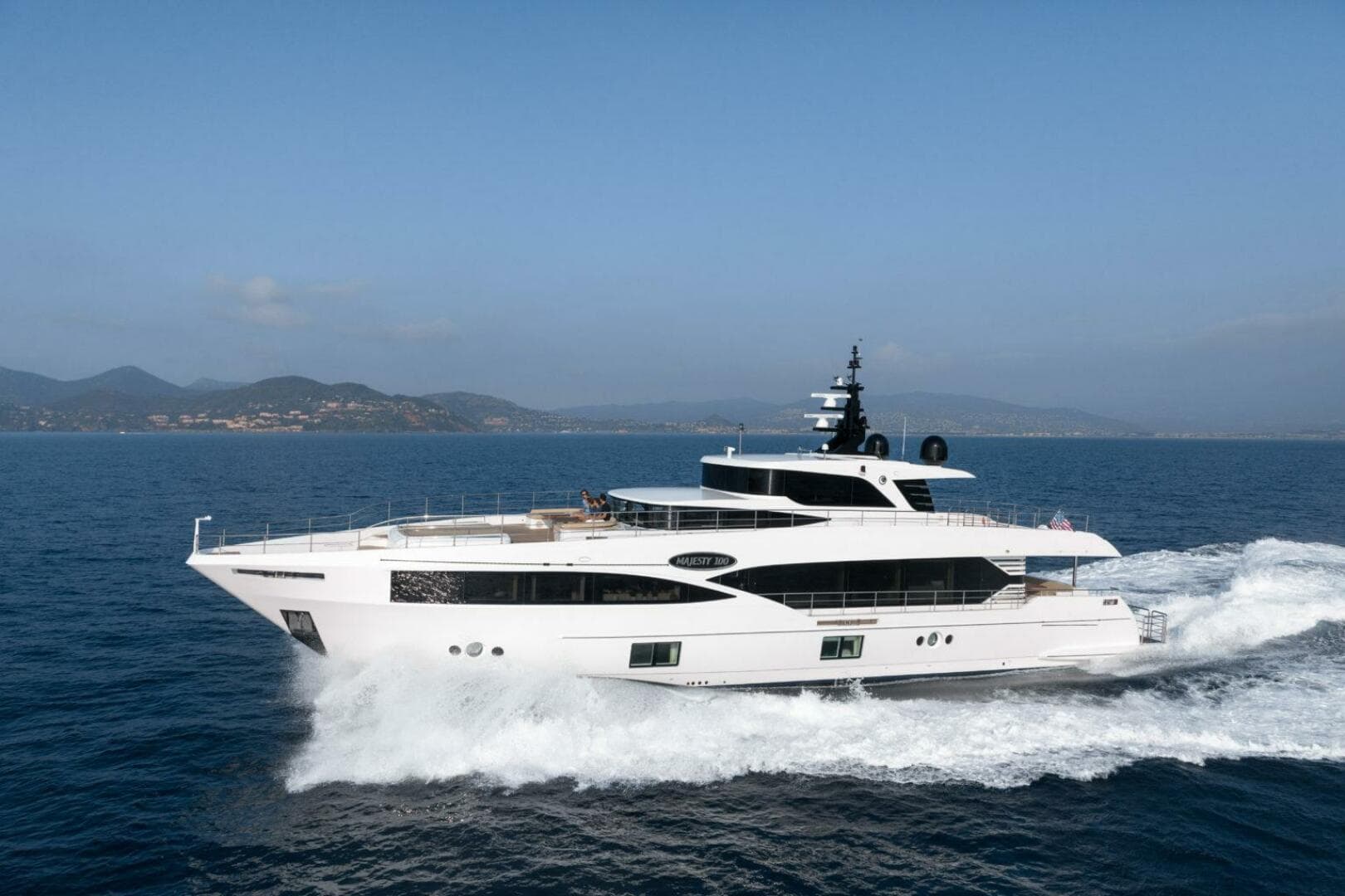 2024 Gulf Craft Majesty 100 — photo 1