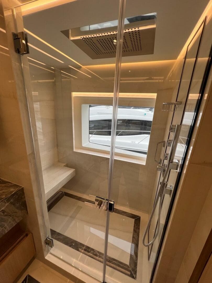 2024 Gulf Craft Majesty 100 — photo 18