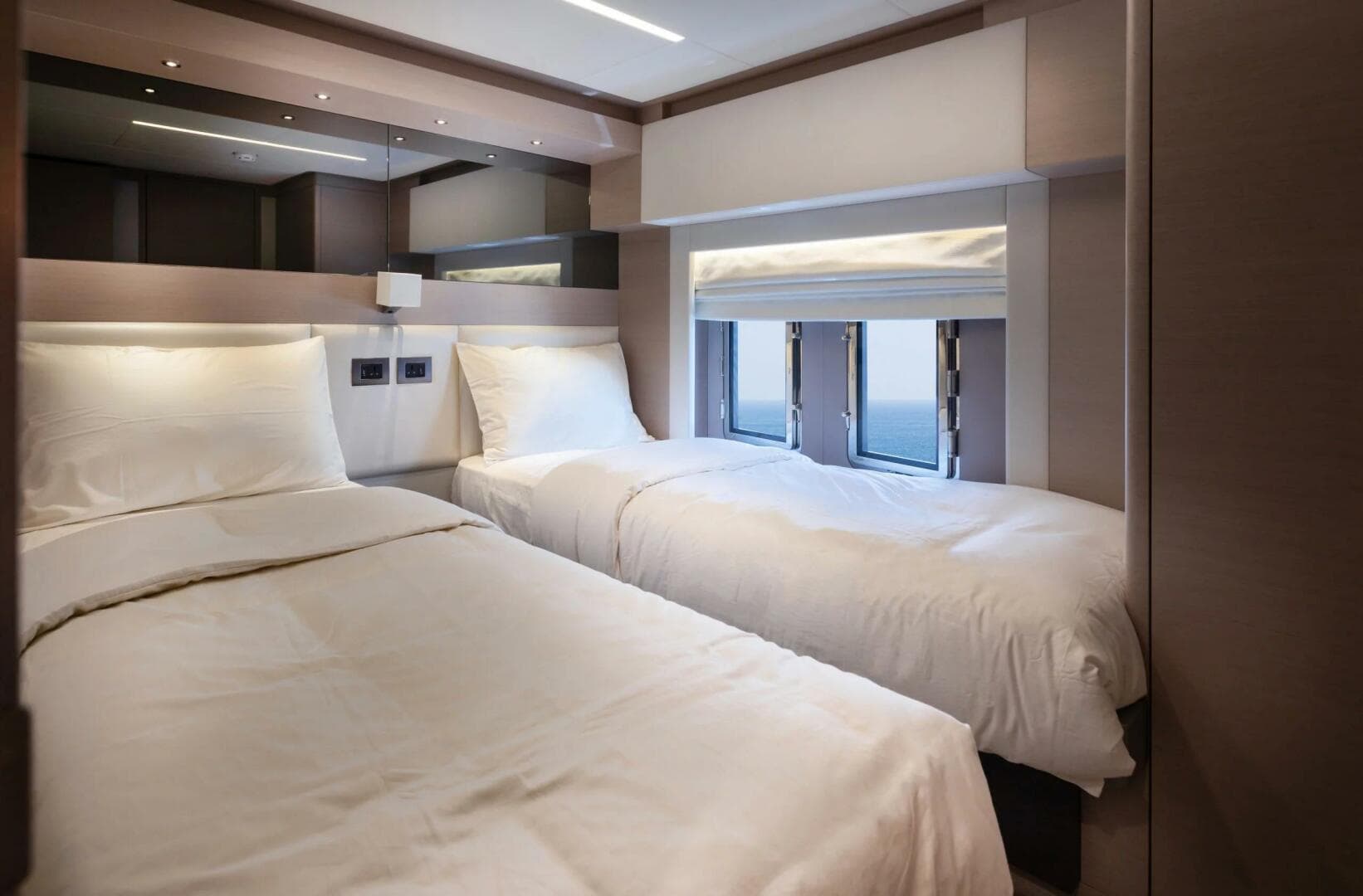 2022 Nomad 70 Suv — photo 21