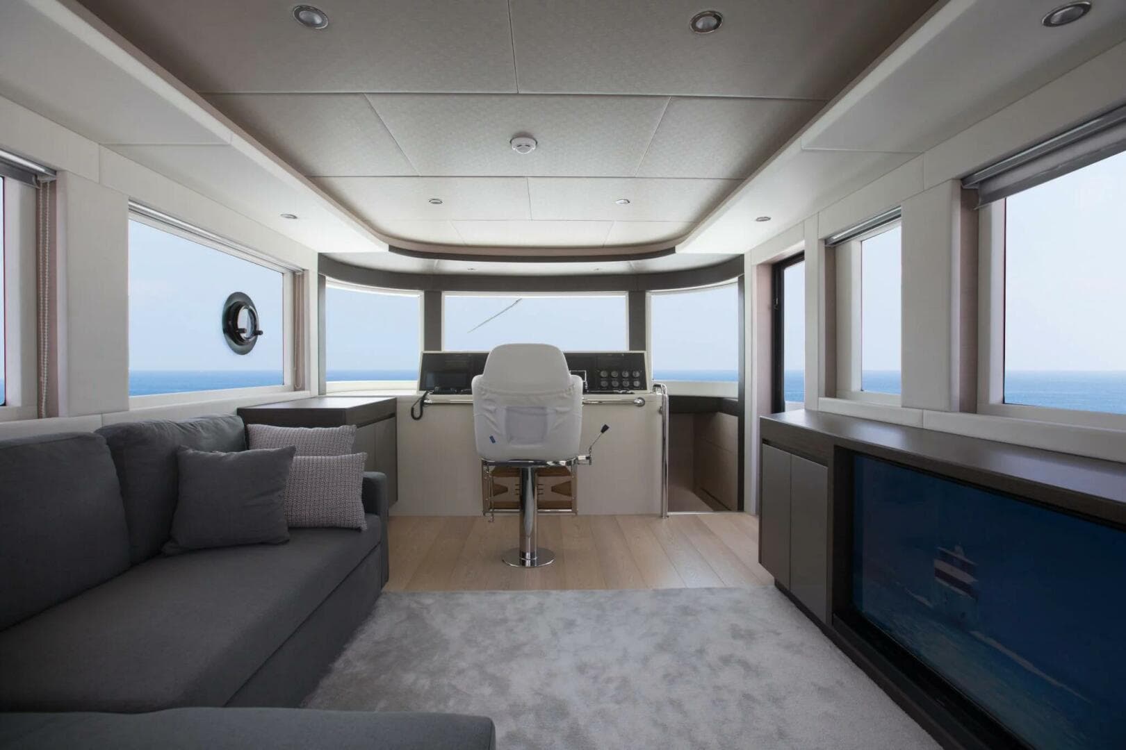 2022 Nomad 70 Suv — photo 18