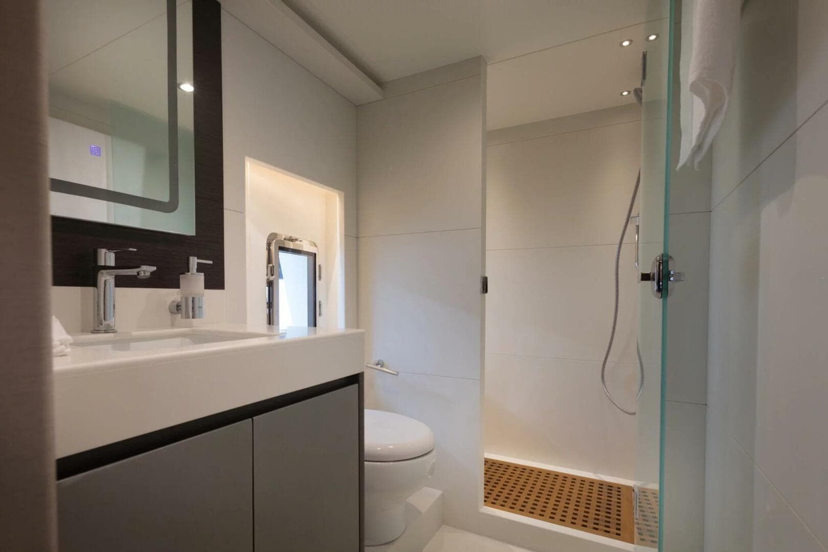 2022 Nomad 70 Suv — photo 23