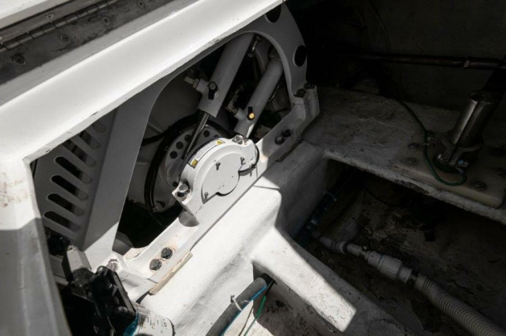 1998 Ocean Yachts 48 Super Sport — photo 37