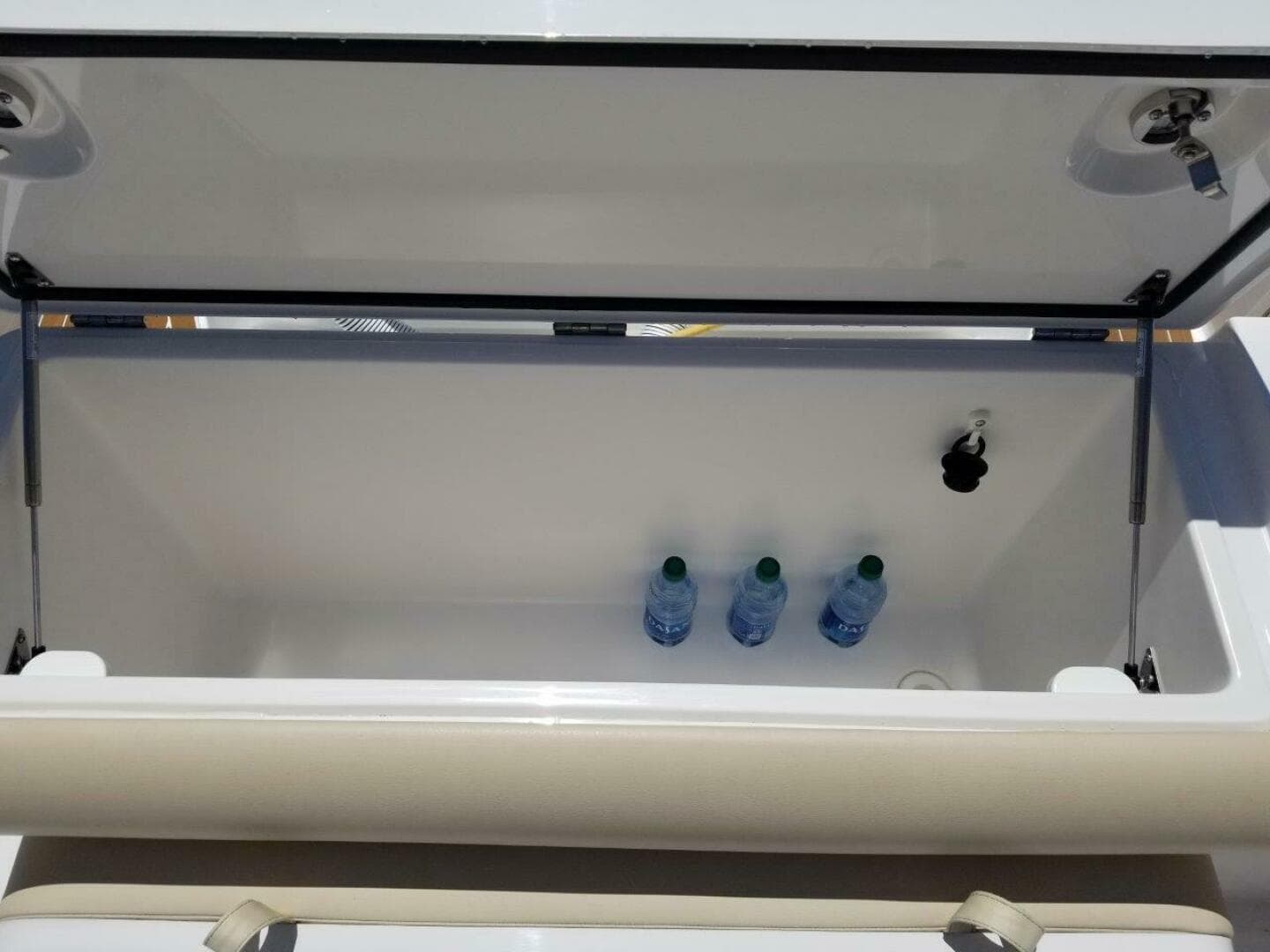 2021 Southport 33 DC — photo 23