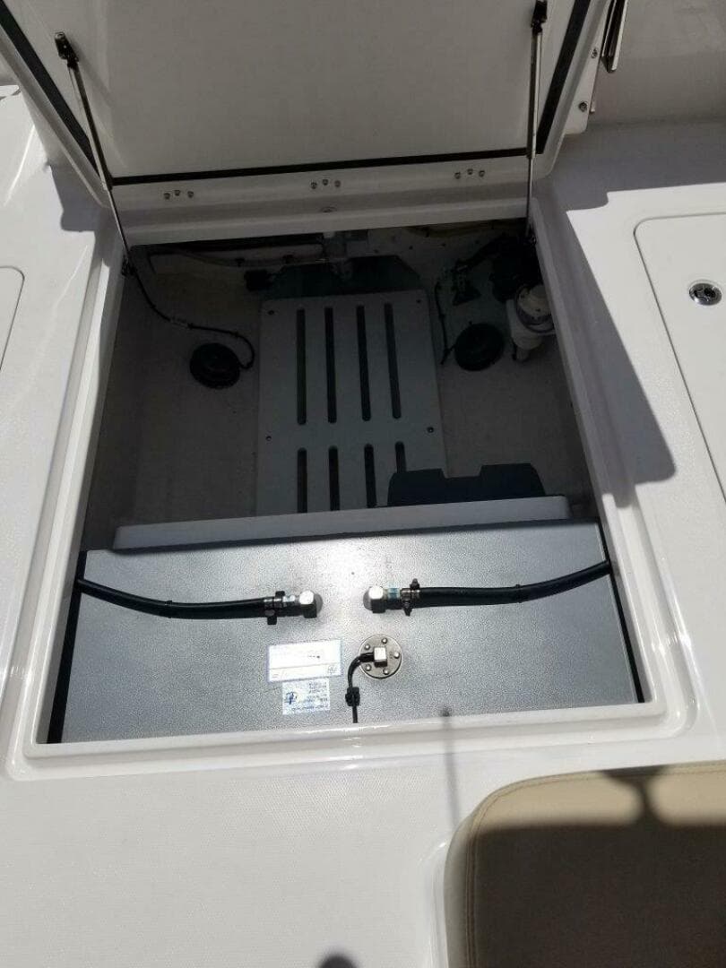 2021 Southport 33 DC — photo 30