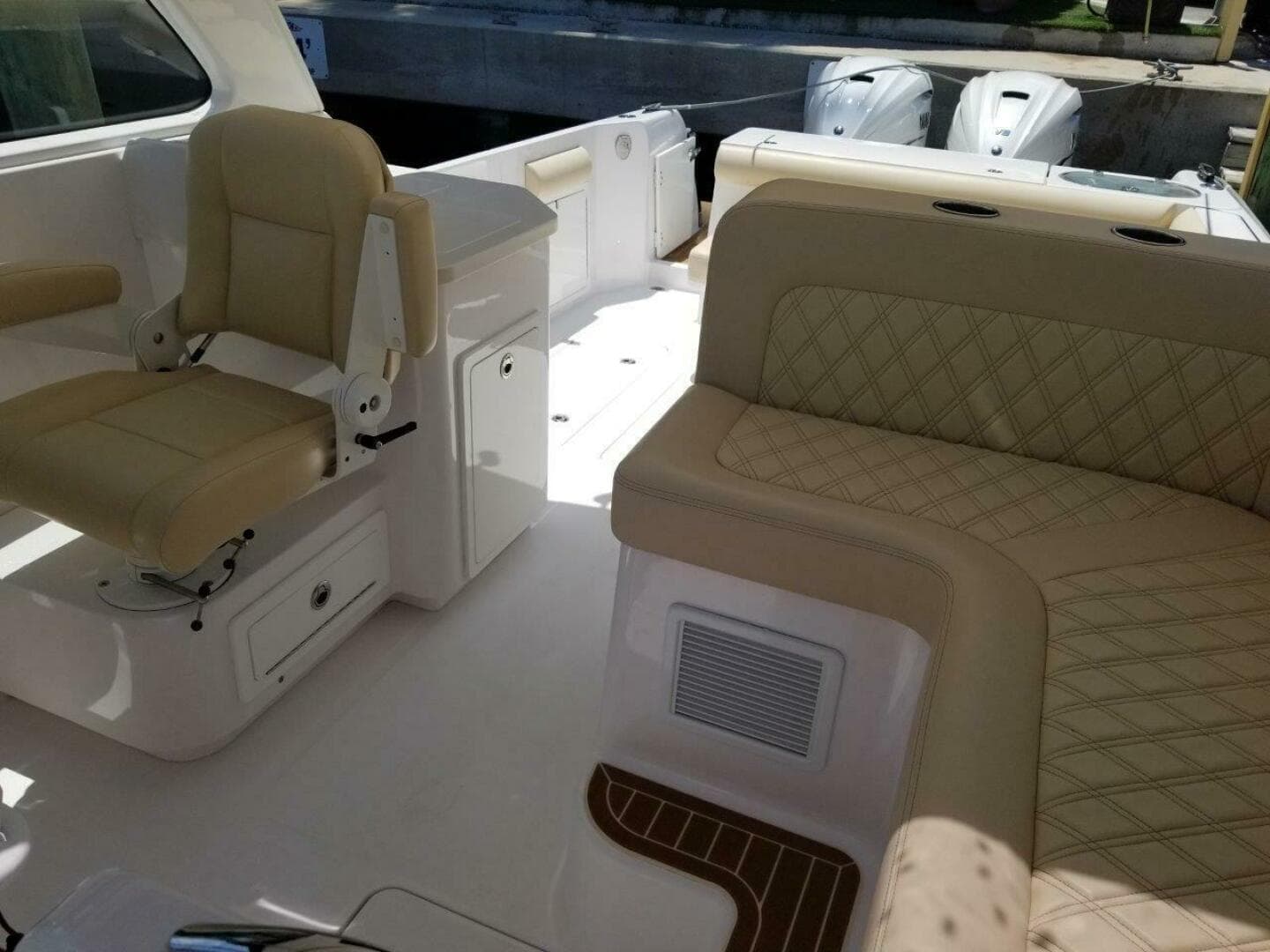 2021 Southport 33 DC — photo 18