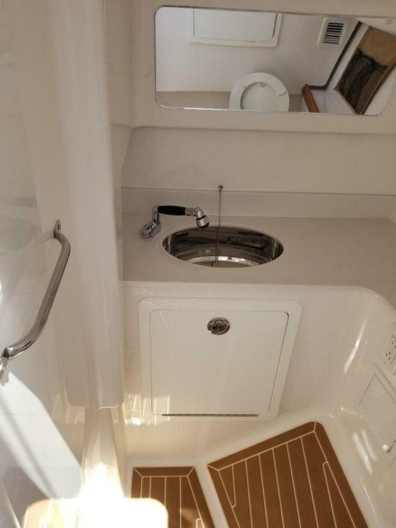 2021 Southport 33 DC — photo 39