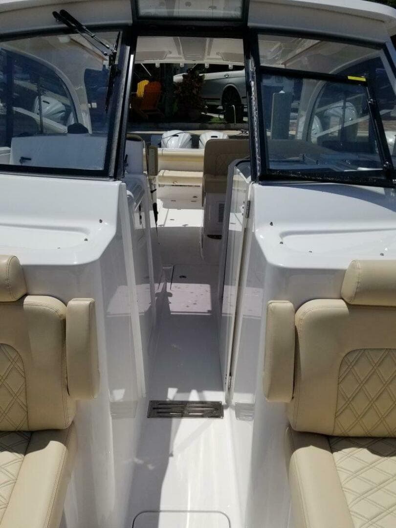 2021 Southport 33 DC — photo 4